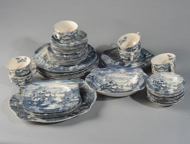 Lot Johnson Bros. "Enchanted Garden" Dinnerware (1 of 8)