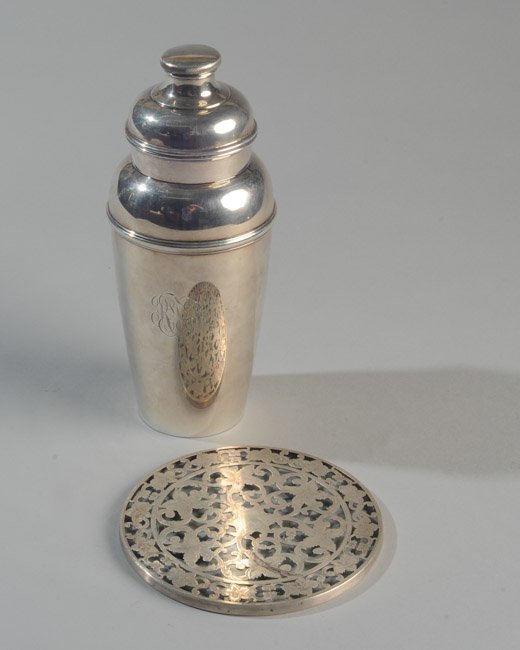 International Sterling Silver Martini Shaker (1 of 6)