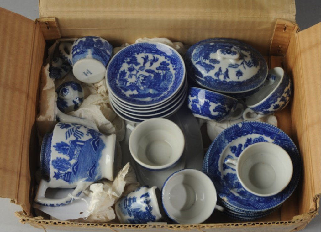 Japanese Blue Willow Child's Tea Set: 22 pieces, some damage.