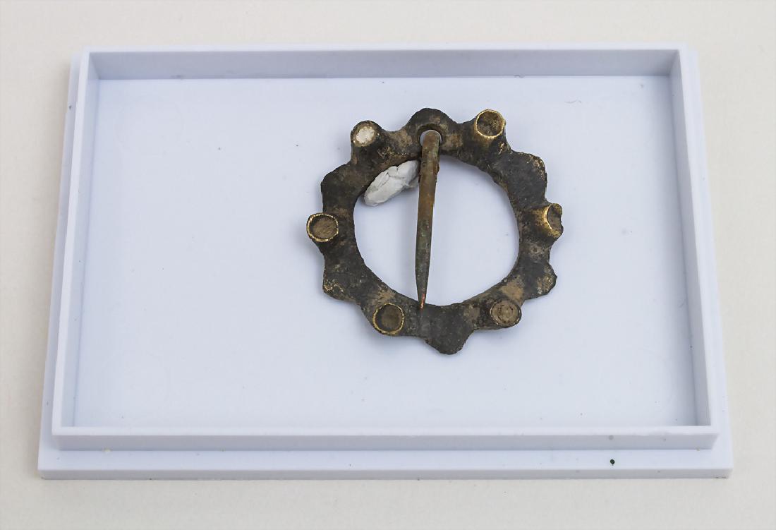 Römische Scheiben-Fibel / A Roman disc fibula (1 of 1)