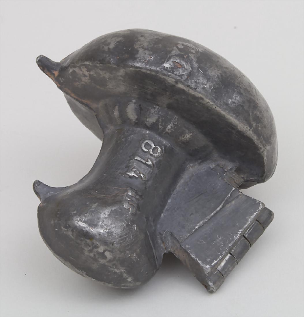 Pilz Form / A mushroom mold, Frankreich, 19. Jh. (1 of 2)