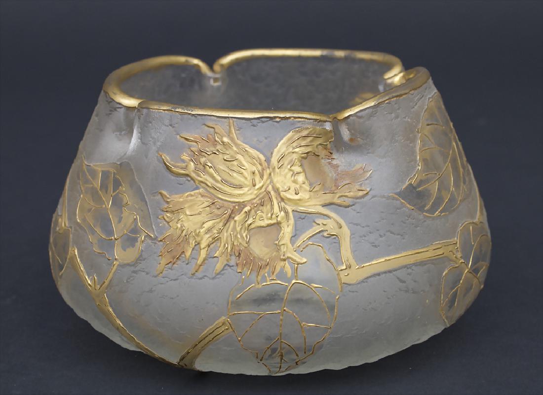 Jugendstil Vase mit Haselnüssen / An Art Nouveau vase (1 of 3)