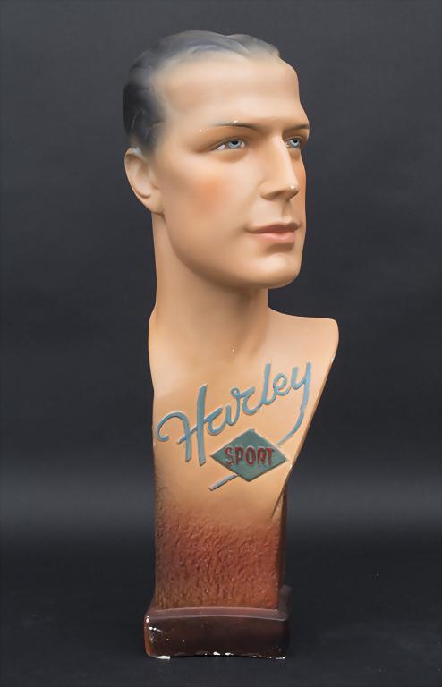 Werbebüste 'Harley Sport' / An advertising bust 'Harley: Werbebüste 'Harley Sport' / An advertising bust 'Harley Sport', Frankreich, um 1960 Material: Gips, bemalt, Marke: Harley Sport, Höhe: 58 cm, Zustand: kl. Bestoßungen