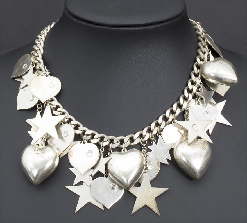 Kette mit Herzen und Sternen / A chain with hearts and (1 of 3)
