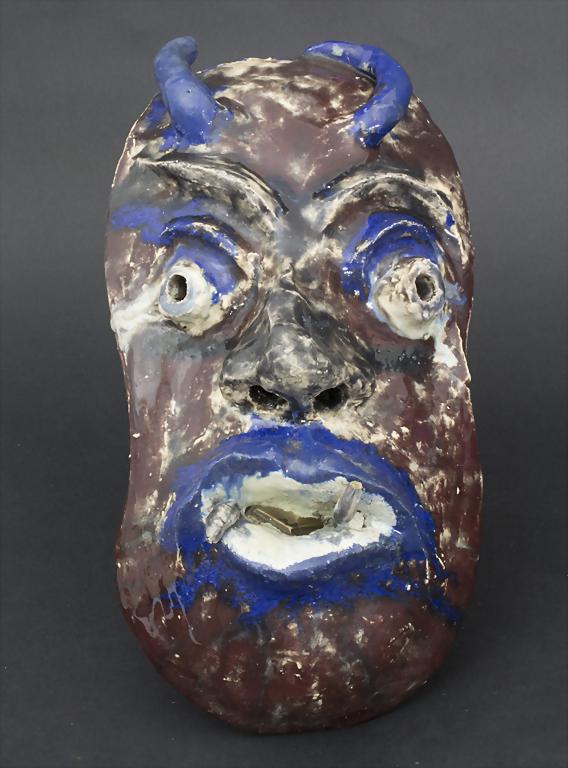 Wandmaske 'Teufel' / A wall mask 'devil', 20. Jh. (1 of 2)