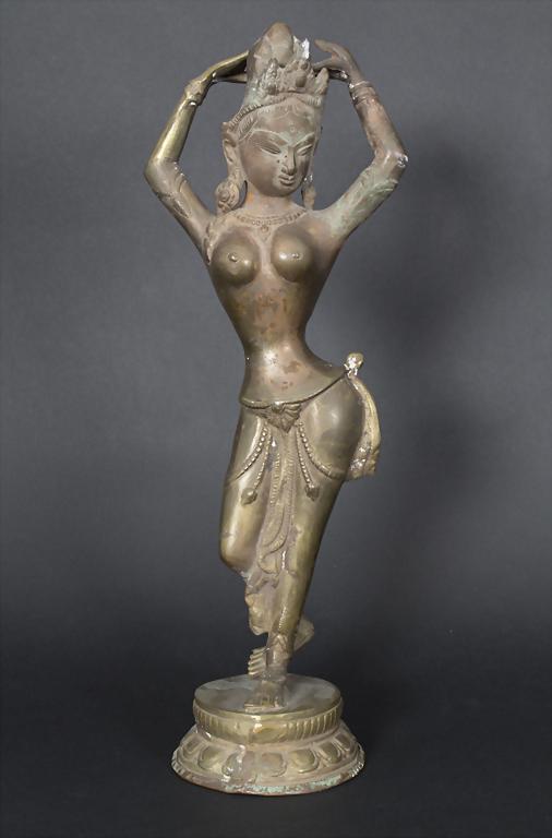 Bronzefigur 'Tempeltänzerin' / 'A temple dancer', (1 of 6)
