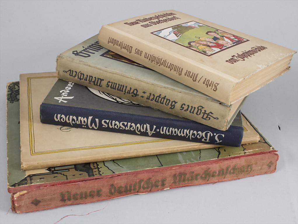 Konvolut: Märchen und Geschichtenbücher / Convolute of (1 of 9)