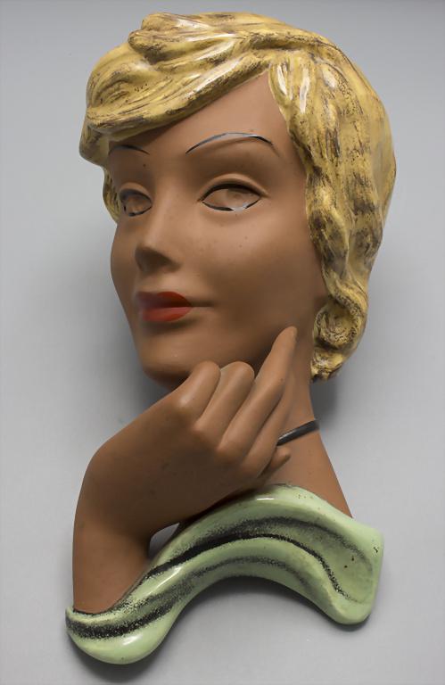 Wandmaske 'Frauenkopf ' / A wall mask, Friedrich (1 of 6)