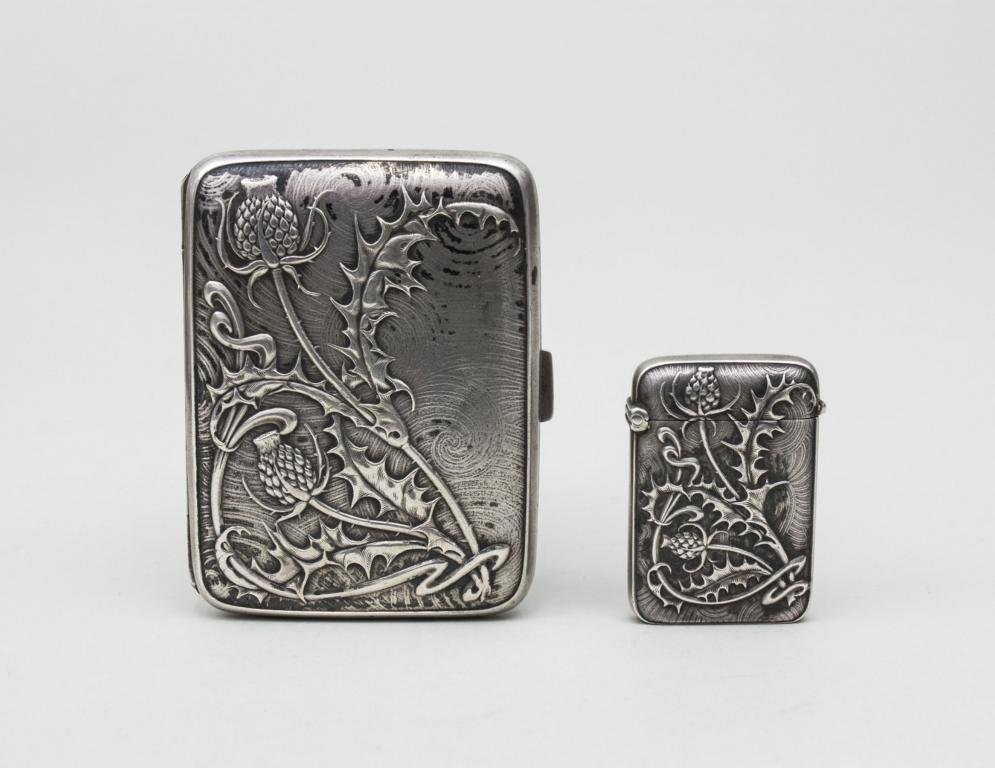 Jugendstil Silber Zigaretten- u. Streichholzetui/Art: Jugendstil Silber Zigaretten- u. Streichholzetui/Art Nouveau Silver Cigarette Case With Matchbox, Charles Murat, Paris, um 1900 rechteckiges Zigarettenetui mit Scharnier. Streichholzetui ebenfalls rec
