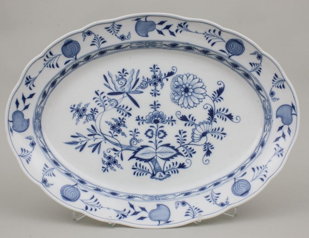 Große ovale Bratenplatte mit Zwiebelmuster / Huge Oval (1 of 2)