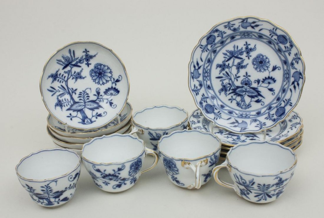 5 Gedecke Zwiebelmuster mit Goldrand, Meissen, Mitte (1 of 3)