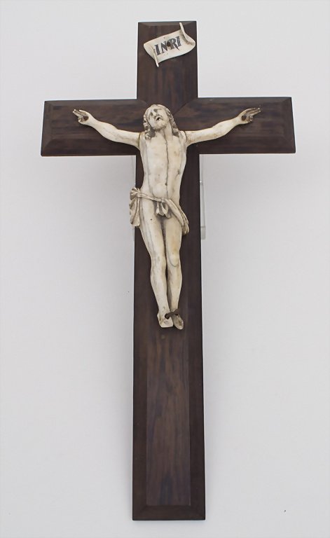Kruzifix mit Elfenbein-Christus / Ivory Crucifix , 18. (1 of 2)