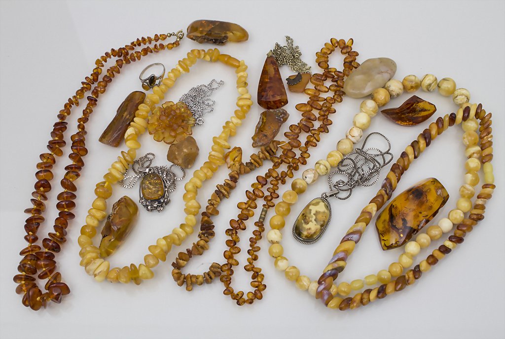 Lot Bernstein bestehend aus 6 Ketten unterschiedlicher (1 of 1)