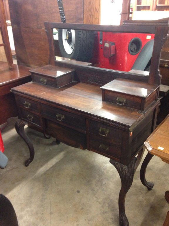 Flip top desk: Flip top desk