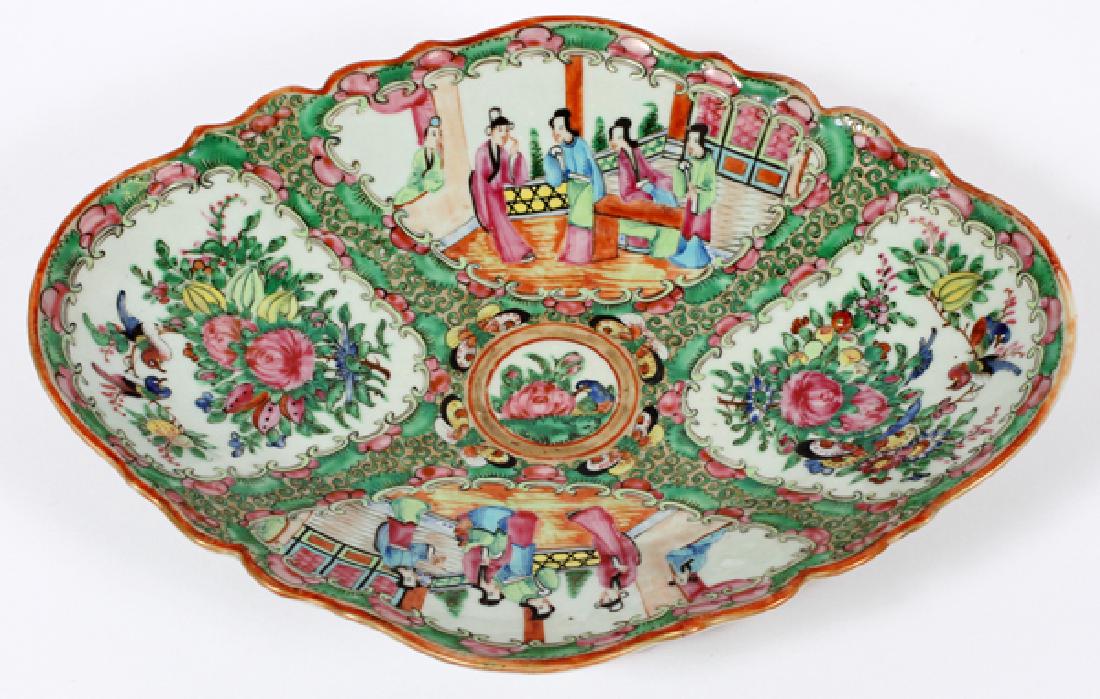 FAMILLE ROSE CHINESE FOOTED PLATTER 19TH.C. (1 of 3)