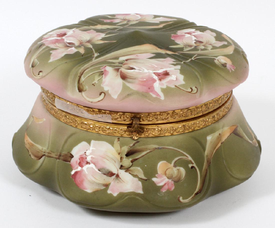 NAKARA GLASS WAVECREST STYLE DRESSER BOX (1 of 4)