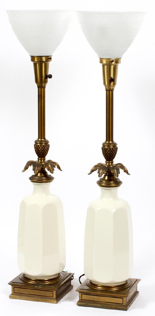 LENOX PORCELAIN AND BRASS TABLE LAMPS. PAIR (1 of 2)