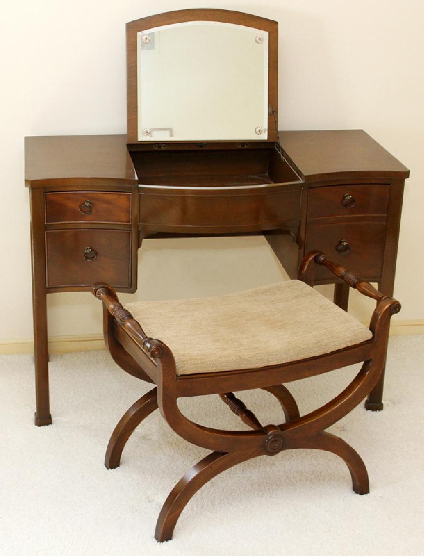 HENREDON MAHOGANY VANITY AND BENCH C 1940 2 PIECES (1 of 4)