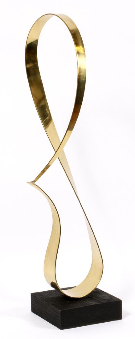ASCRIBED TO BILL KEATING FREE FORM BRASS SCULPTURE: ASCRIBED TO BILL KEATING, FREE FORM BRASS SCULPTURE, H 32":set on wood plinth.