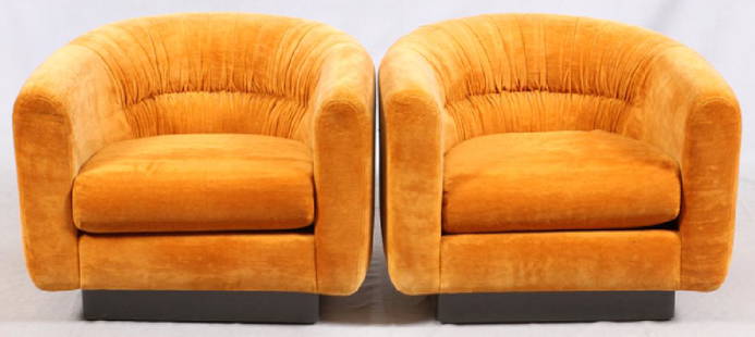 METROPOLITAN FURNITURE ORANGE ARM CHAIRS 1976 PAIR: METROPOLITAN FURNITURE MODERN ORANGE TUFTED ARM CHAIRS, 1976, PAIR H 25" W 33" D 33":