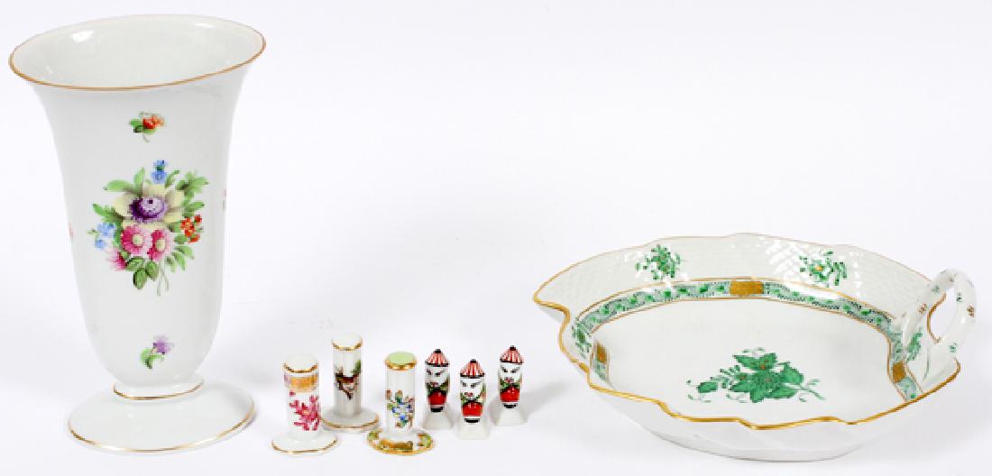 HEREND HUNGARIAN PORCELAIN VASE RING STANDS ETC. (1 of 2)