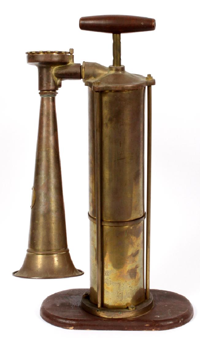 TYFON VINTAGE BRASS FOGHORN
