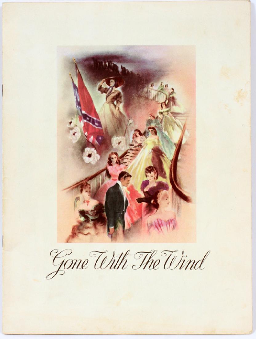 GONE W/ THE WIND SCREENING PROGRAM C.1939: GONE WITH THE WIND SCREENING PROGRAM, C.1939:The original screening program, given upon viewing of the Metro-Goldwyn-Mayer picture, "Gone With the Wind". Published inside are lithograph portraits of V
