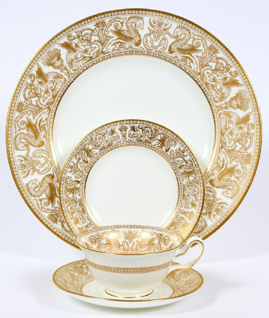 WEDGWOOD 'GOLD FLORENTINE' PORCELAIN SERVICE