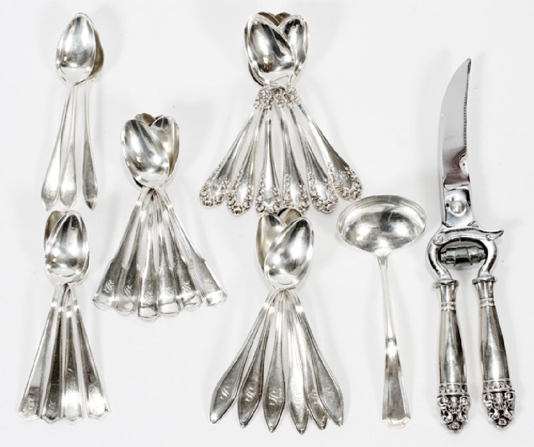 AMERICAN STERLING TEASPOONS 27 PIECES (1 of 2)