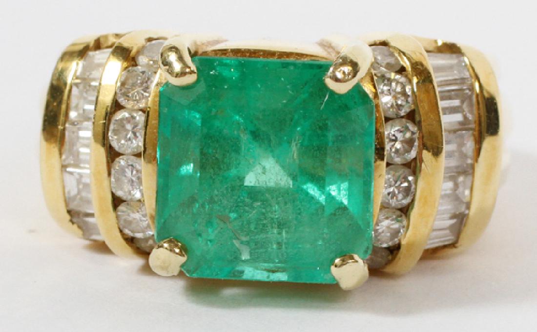 EMERALD DIAMOND AND 18KT YELLOW GOLD RING (1 of 2)