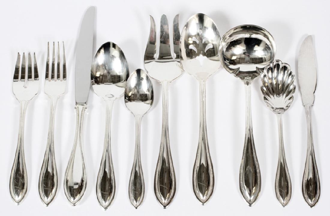 ONEIDA SILVER PLATE FLATWARE SET 46 PIECES