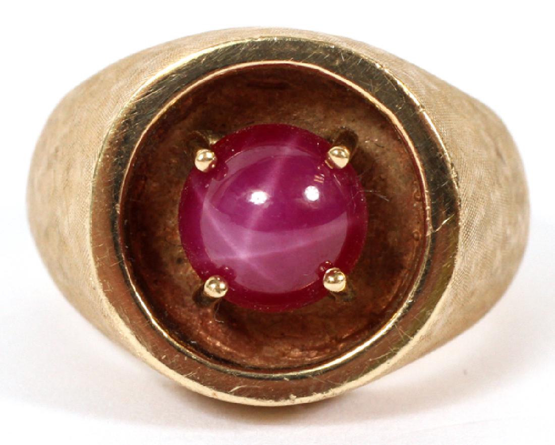 GOLD SYNTHETIC STAR SAPPHIRE CABOCHON GOLD RING (1 of 2)