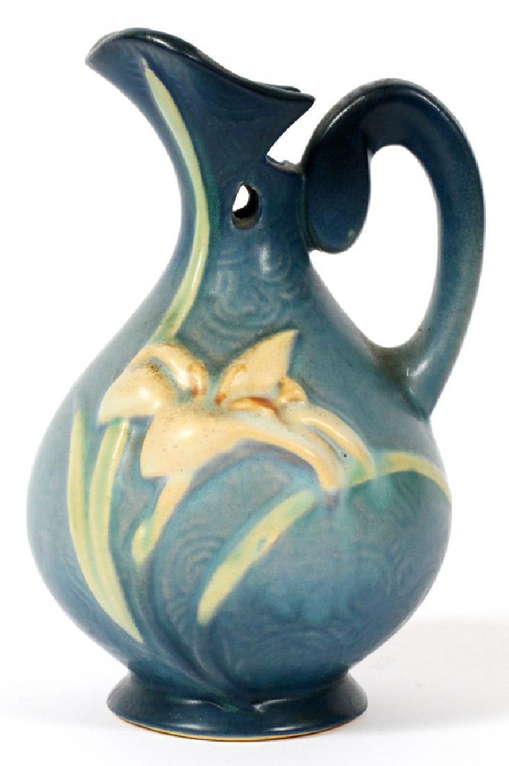 ROSEVILLE 'ZEPHYR LILY' POTTERY EWER (1 of 2)