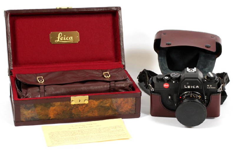 Leica 'r3' Electronic Camera W/ Lens & Display Case