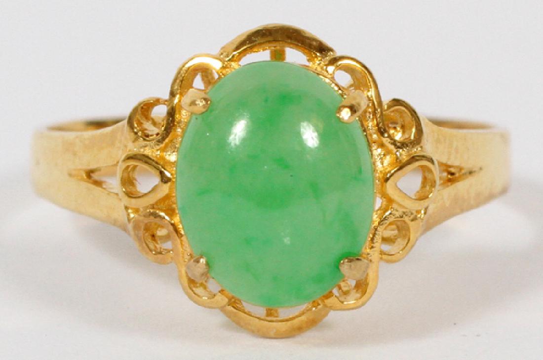 18KT YELLOW GOLD & JADE RING (1 of 2)