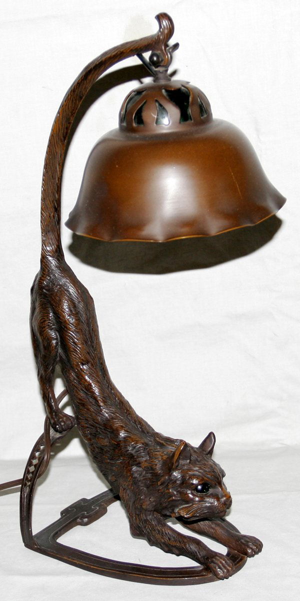 031377 BRONZE FIGURAL CAT LAMP, LATE 20TH C., H19"