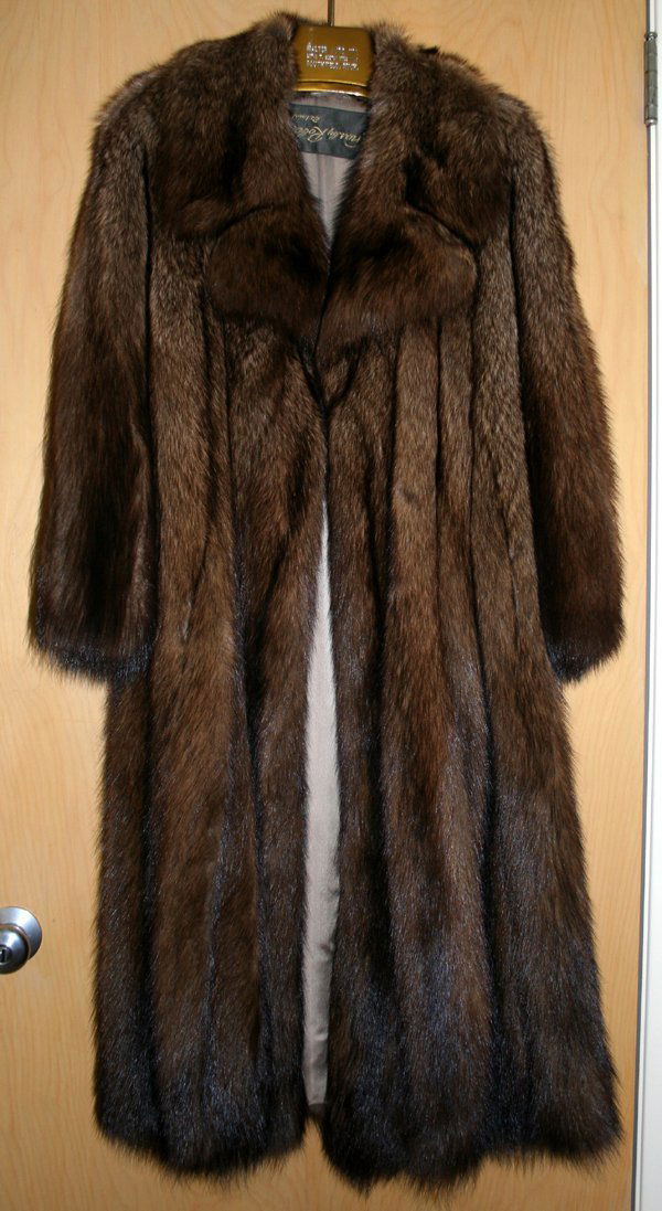 031636 LONG 'FISHER' FUR COAT FROM FURS BY ROBERT