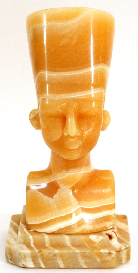 SARDONYX BUST OF EGYPTIAN STYLE HEAD: SARDONYX BUST OF EGYPTIAN STYLE HEAD, H 12 1/2", W 6", D 5"CARVED IN THE SHAPE OF AN EGYPTIAN PHARAOH. FROM THE GEORGE AND PENNY SIMON COLLECTION, GROSSE POINTE FARMS, MICHIGAN.