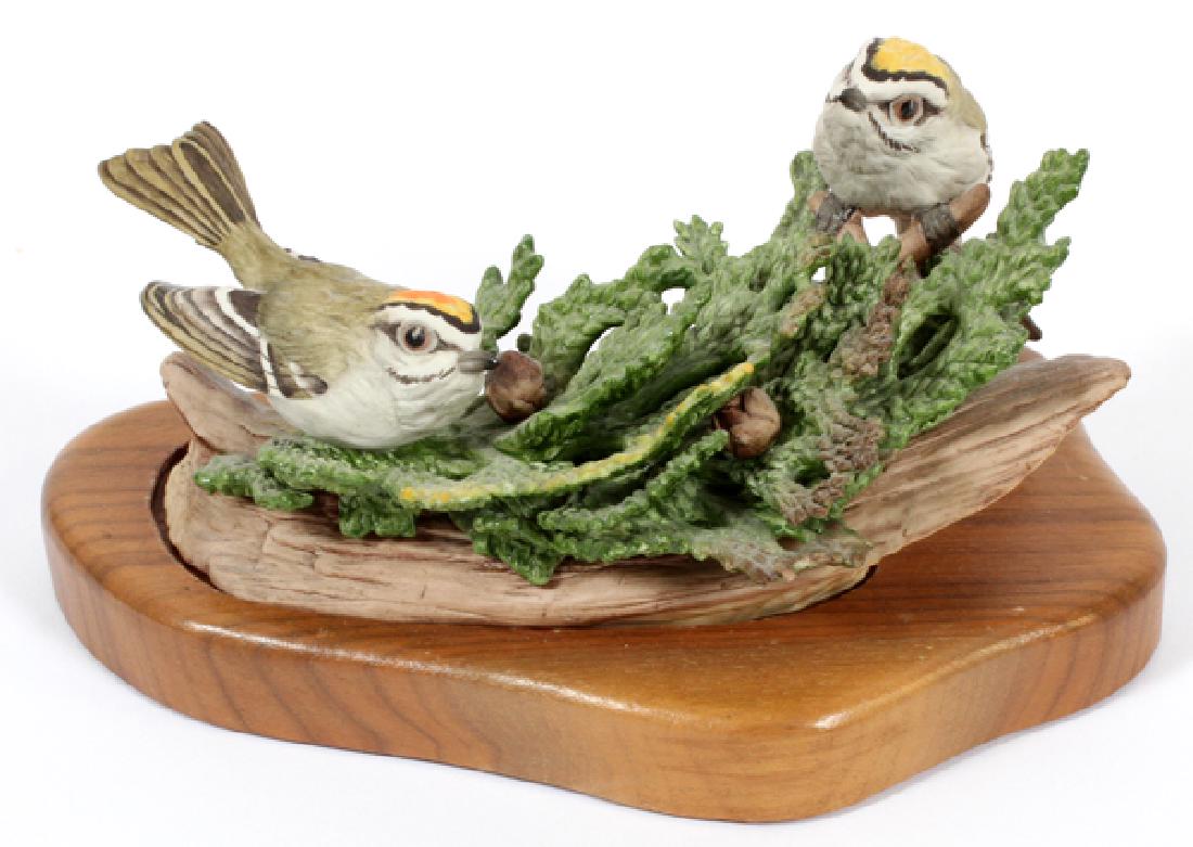 BOEHM BISQUE BIRDS "GOLDEN CROWNED KINGLET" (1 of 2)