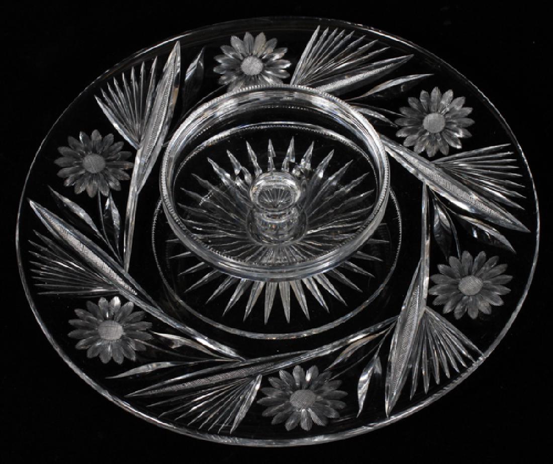 AMERICAN ETCHED GLASS CENTERPIECE (1 of 2)