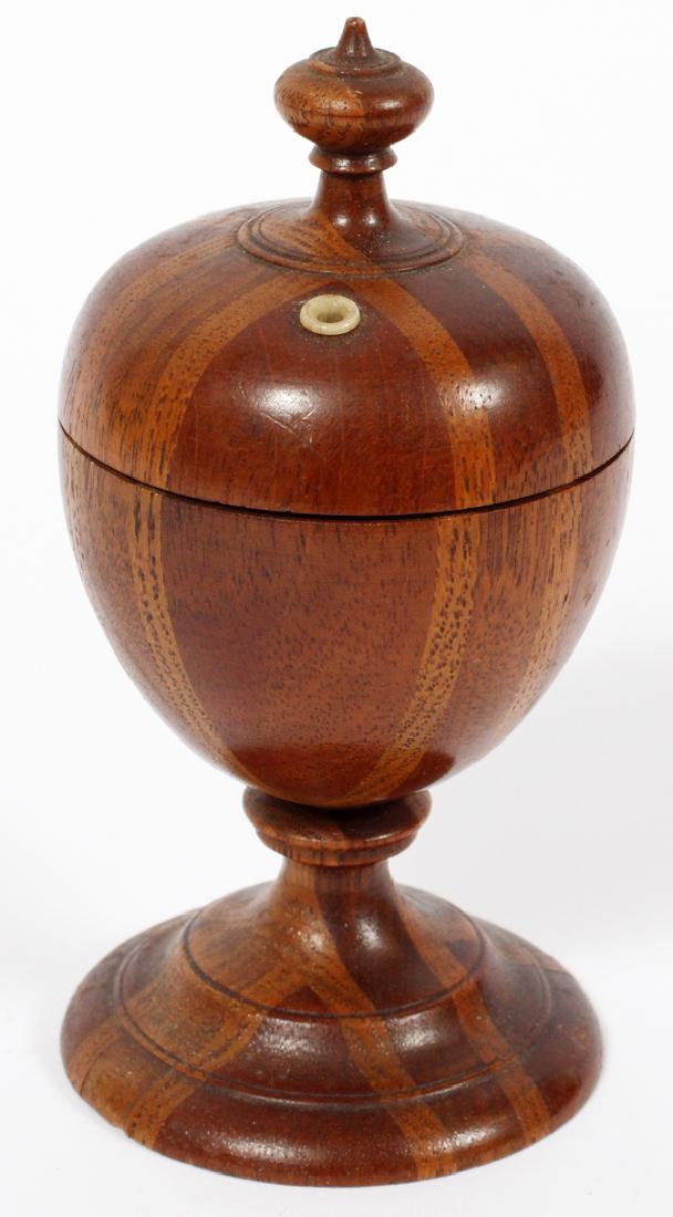 TREENWARE, WOOD STRING HOLDER, 19TH.C. H 4 1/2" (1 of 2)
