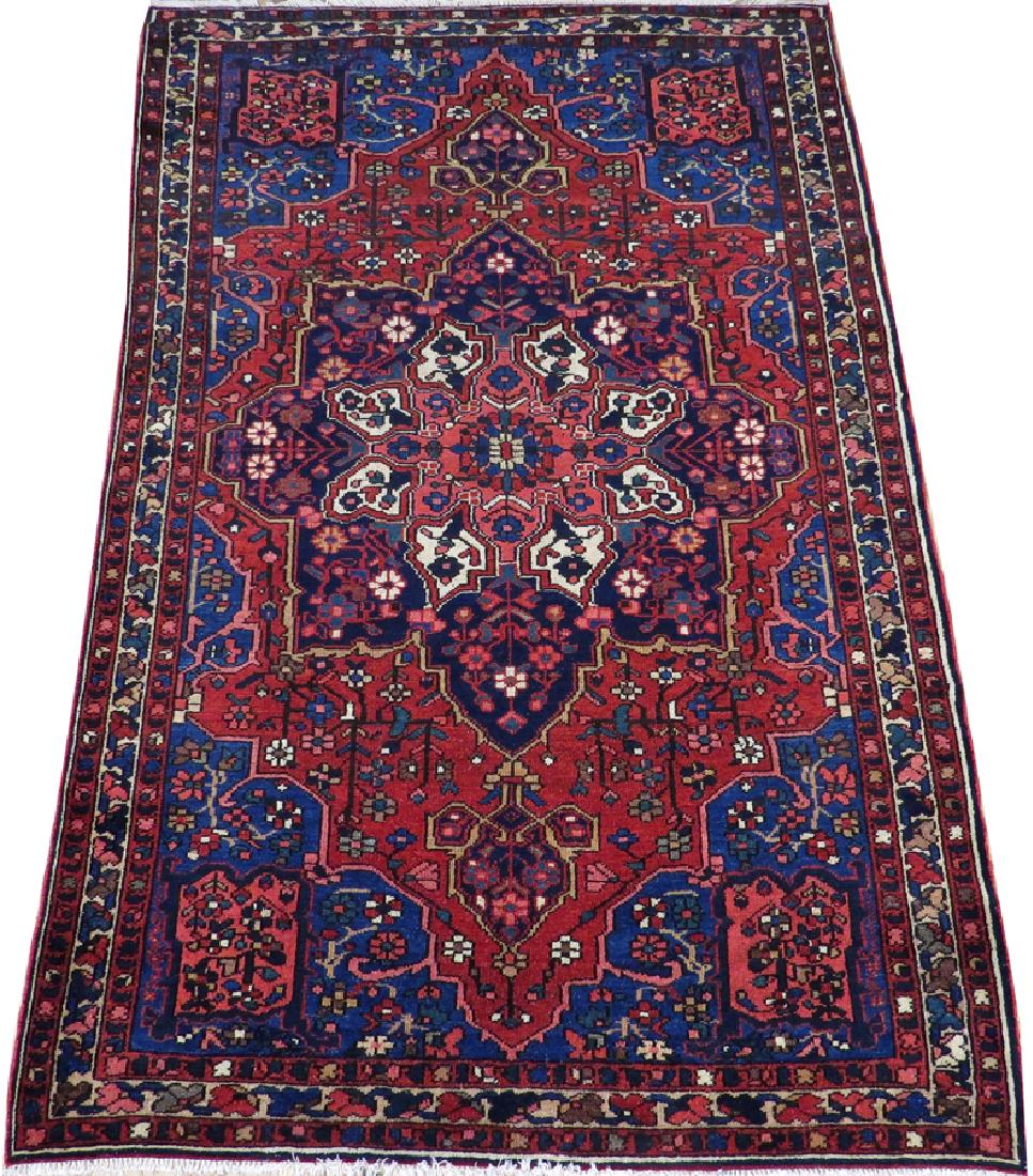 PERSIAN BAKHTIARI WOOL RUG, LATE 20TH C. (1 of 4)