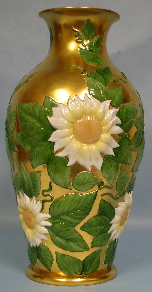 BOEHM 24K GOLD VASE PAINTED W/ SUNFLOWERS: BOEHM 24KT GOLD VASE PAINTED WITH SUNFLOWERS, H 12 1/4", DIA 5 1/2":Boehm Vase painted with Sunflowers and, Hallmark 700-04,