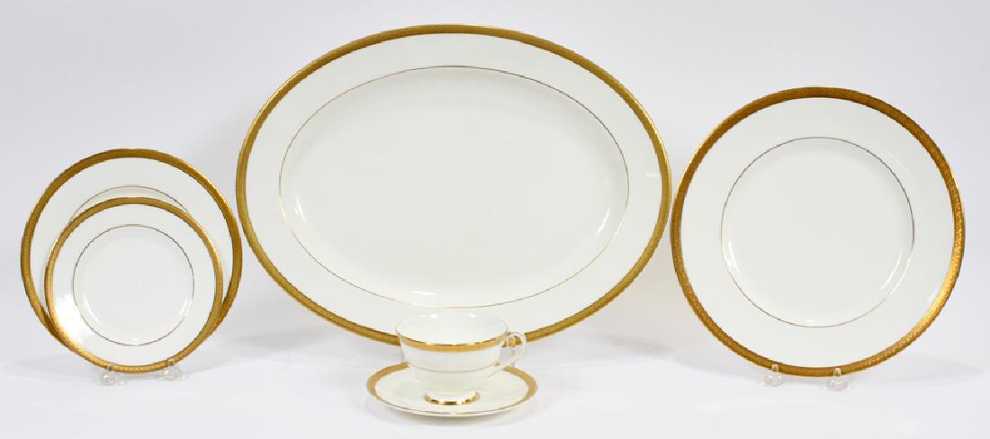 ROYAL DOULTON PORCELAIN DINNER SERVICE, 67 PCS. (1 of 3)