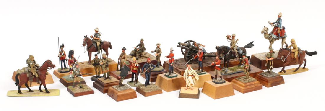 HAND PAINTED, LEAD TOY SOLDIERS, 24 PCS.: HAND PAINTED, LEAD TOY SOLDIERS, 24 PCS., H 3" - 6" :Includes 18th - 20th c soldiers including the Regiment of Lord Howe, 1758 light infantry; 17th Lancers Boer War; A battery of Royal Horse Artillery
