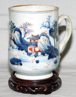 CHINESE EXPORT PORCELAIN MUG, 18TH CENTURY, H 6 1: CHINESE EXPORT PORCELAIN MUG, 18TH CENTURY, H 6 1/2" Decorated with a pagoda landscape.