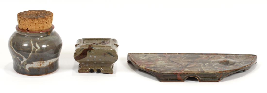JOHN GLICK CERAMIC JAR, DIFFUSER & SLAB, 3 PCS: JOHN GLICK (AMERICAN, 1938-2017), CERAMIC JAR, DIFFUSER & SLAB, 3 PCS, H 1"-6.5":A selection of table articles by listed American ceramicist, John Glick. Comprises of a corked jar, incense diffuser, a
