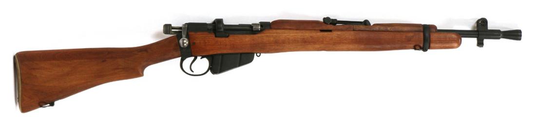 BRITISH ENFIELD SME III BOLT ACTION CARBINE: BRITISH ENFIELD, SME III BOLT ACTION CARBINE, .303 CAL, C1940, L 21" BBL, 4367 :A British Enfield Ame III bolt-action carbine, serial number 3467, having a re-furbished walnut full-length stock, slidi