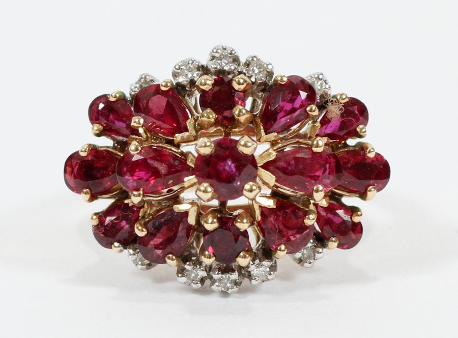 RUBY & DIAMOND CLUSTER 14KT YELLOW GOLD RING (1 of 4)