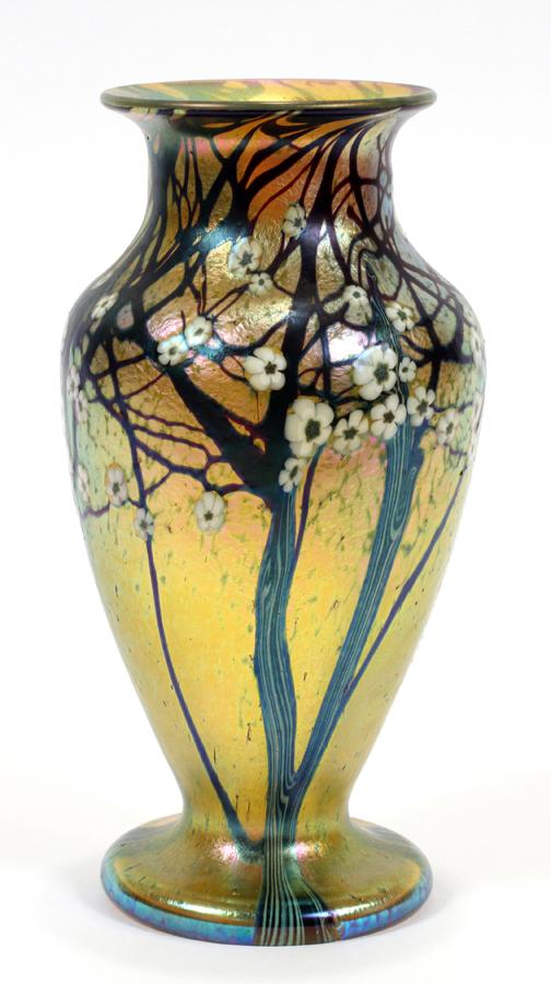 ORIENT & FLUME ART GLASS VASE, H 8": ORIENT & FLUME ART GLASS VASE, H 8" Hand blown, signed.